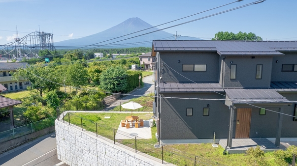 ラージヴィラ【一棟貸/富士山一望のバルコニーバス付】